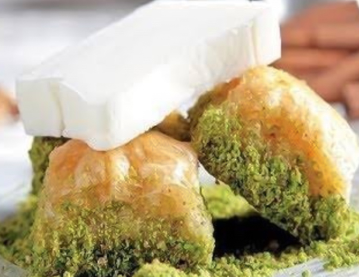 BAKLAVA DONDURMA YARIM PORSİYON
